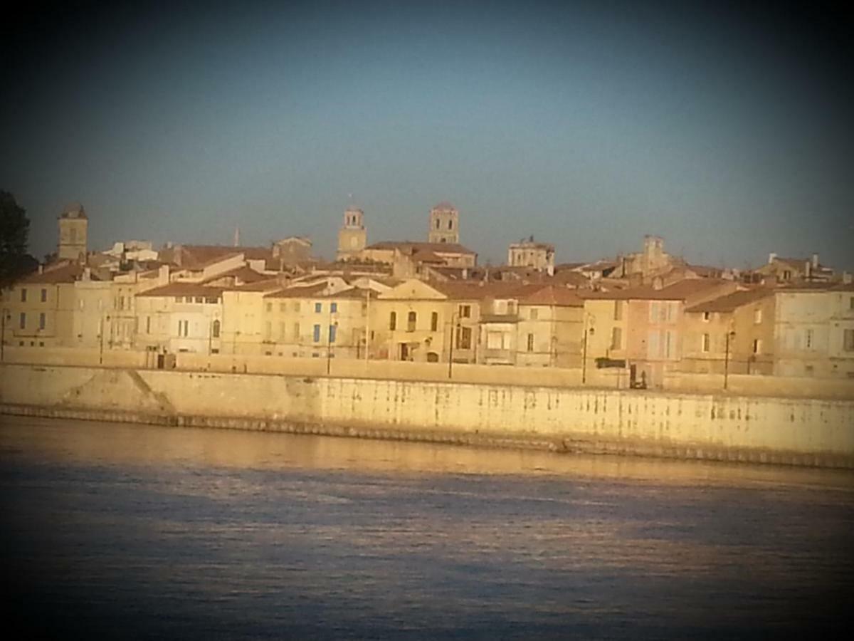Un Tour En Arles Apartment Luaran gambar